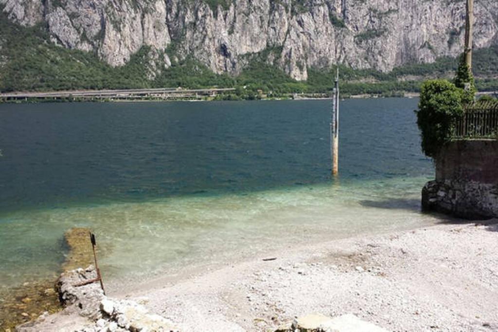 L For Lake Mandello del Lario Habitación foto